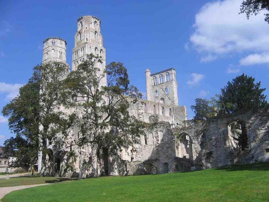 Appartamento Chez Melanie, Pres De L'Abbaye Jumièges Esterno foto